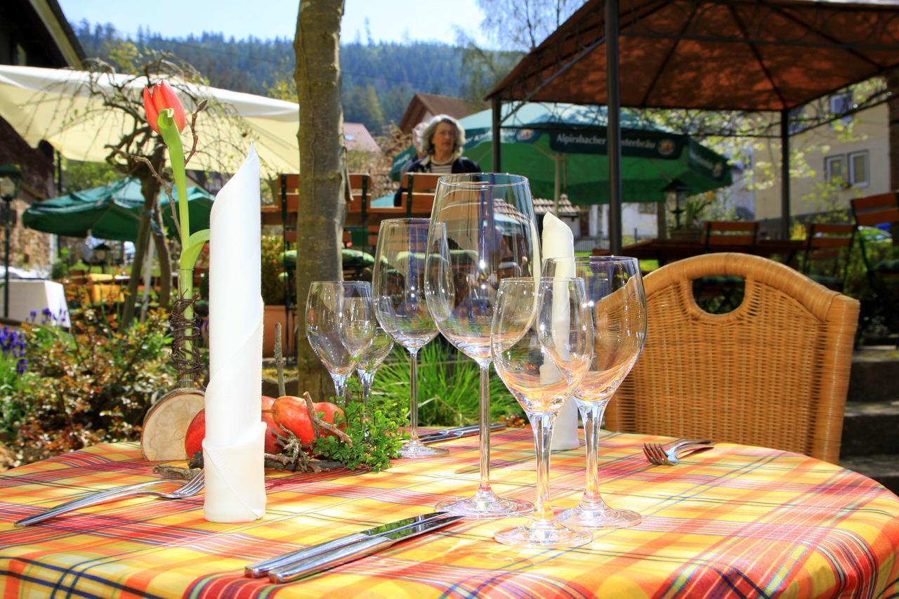 Gutshof-Hotel Waldknechtshof Baiersbronn Exteriér fotografie